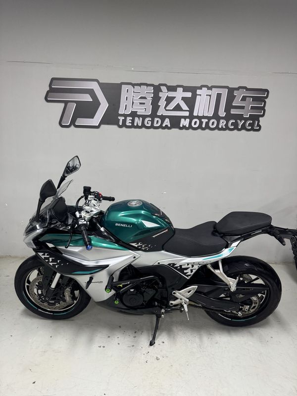 贝纳利 龙卷风 Tornado 552R