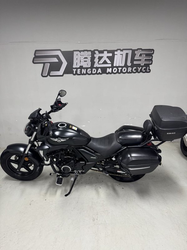 豪爵 TR300