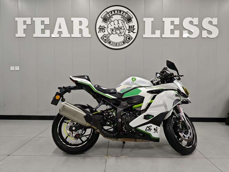 川崎 ZX-4R