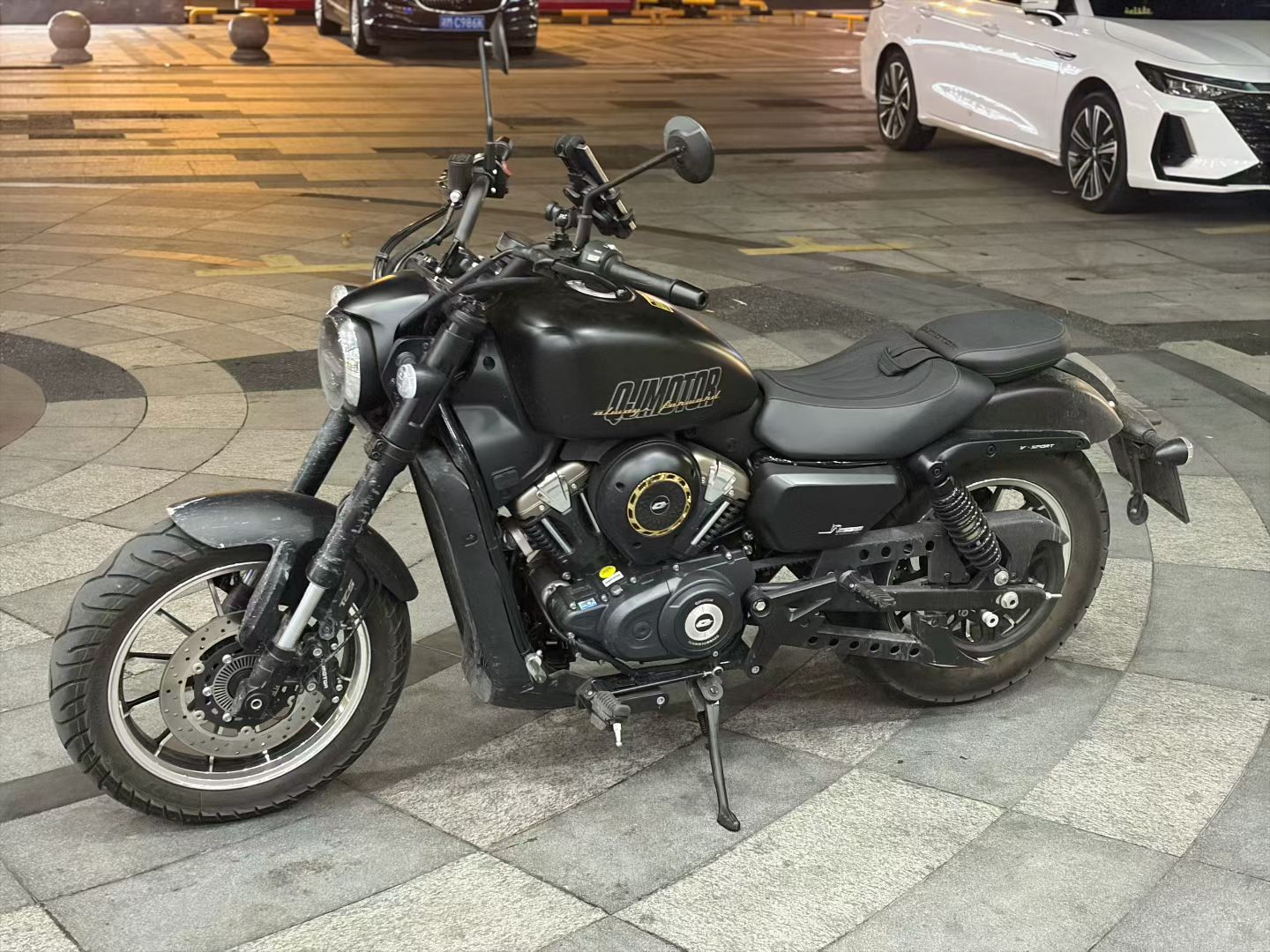 QJMOTOR 闪250