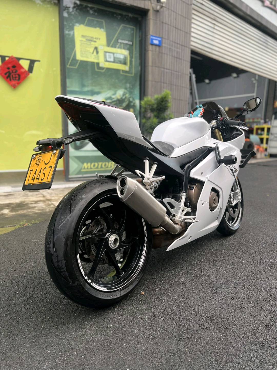 张雪机车 500RR